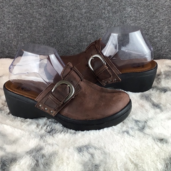 CROCS Brown Leather Clogs Mules with Buckle Sz 8 - Picture 4 of 11